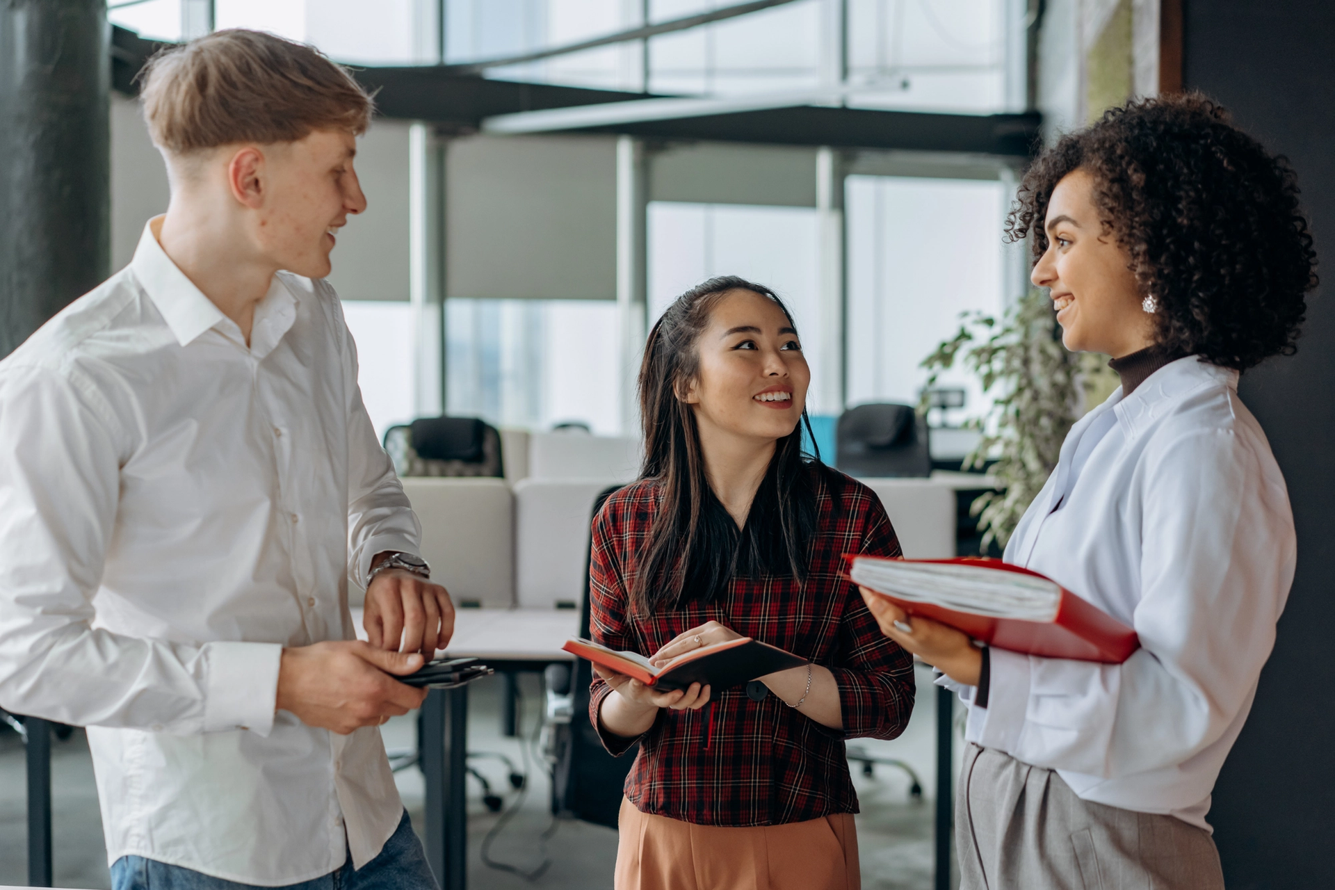Three diverse colleagues, a man and two women, smiling and talking in an office.βββββο»Ώβο»Ώββββββο»Ώο»Ώβο»Ώβββββββββο»Ώββββββο»Ώββββββο»Ώβββββββο»Ώβο»Ώββββββο»Ώββββββο»Ώβββο»Ώββββο»Ώβββββββο»Ώο»Ώββββββο»Ώββββββββββο»Ώβββββββββββββββο»Ώβββββββββββο»Ώβββο»Ώβββο»Ώβββο»Ώβο»Ώβο»Ώββββο»Ώο»Ώββο»Ώο»Ώββο»Ώββββββββο»Ώβββο»Ώβββββο»Ώββββο»Ώββββο»Ώββο»Ώο»Ώββο»Ώο»Ώβββββο»Ώβο»Ώββββββο»Ώβββο»Ώββο»Ώβο»Ώββββββο»Ώββββββο»Ώβββο»Ώββββο»Ώββο»Ώβο»Ώβο»Ώβββο»Ώββββββββββββο»Ώο»Ώββο»Ώο»Ώβο»Ώβο»Ώβο»Ώβββο»Ώββββββββββββο»Ώο»Ώββο»Ώο»Ώββββββο»Ώββο»Ώββββββββο»Ώββο»Ώββββο»Ώο»Ώβββββββββββββο»Ώββββο»Ώο»Ώββο»Ώβββο»Ώο»Ώβββββββββο»Ώο»Ώββο»Ώβββο»Ώβββββββο»Ώβο»Ώββββββο»Ώββο»Ώβββββββο»Ώββββββββο»Ώο»Ώββο»Ώββο»Ώβο»Ώβββββββββο»Ώο»Ώββο»Ώβββο»Ώβββο»Ώβββββο»Ώβο»Ώββββββββββββββββο»Ώββββββο»Ώβββο»Ώβββο»Ώββββο»Ώββο»Ώβββββο»Ώβο»Ώβββο»Ώββββο»Ώββο»Ώβββο»Ώβο»Ώβο»Ώβββο»Ώββββο»Ώββββββο»Ώβββββο»Ώβο»Ώβββββββο»Ώβββββββο»Ώβββββο»Ώβο»Ώβββββββββββο»Ώβο»Ώβο»Ώβββο»Ώβββο»Ώβββββββο»Ώο»Ώββο»Ώββββο»Ώο»Ώβο»Ώβο»Ώβο»Ώβββο»Ώβο»Ώβο»Ώβββββββο»Ώβββββββο»Ώο»Ώβββββββο»Ώββββββββο»Ώββββββο»Ώβββββββο»Ώββο»Ώβββο»Ώο»Ώο»Ώβββββββββο»Ώβο»Ώβββββββββο»Ώββββο»Ώββο»Ώο»Ώββββββο»Ώβββο»Ώβββο»Ώβββο»Ώβο»Ώβββββο»Ώβο»Ώβββββββββο»Ώβββββββββββο»Ώββββββββο»Ώββββββββο»Ώβββο»Ώβββββο»Ώββββο»Ώββββο»Ώββο»Ώο»Ώββο»Ώο»Ώβββββο»Ώβο»Ώββββββο»Ώβββο»Ώββο»Ώβο»Ώββββββο»Ώββββββο»Ώβββο»Ώββββο»Ώββο»Ώβο»Ώβο»Ώβββο»Ώββββββββββββο»Ώο»Ώβββββο»Ώβββββββο»Ώβο»Ώβο»Ώβββο»Ώββββββββββββο»Ώο»Ώβββββββββββββο»Ώο»Ώββο»Ώβββο»Ώβββο»Ώβββββο»Ώβο»Ώββββββββββββββββο»Ώββββββο»Ώβββο»Ώβββο»Ώββββο»Ώββο»Ώβββββο»Ώβο»Ώβββο»Ώββββο»Ώββο»Ώβββο»Ώβο»Ώβο»Ώβββο»Ώββββο»Ώββββββο»Ώβββββο»Ώβο»Ώβββββββο»Ώβββββββο»Ώβββββο»Ώβο»Ώβββββββββββββββο»Ώβββο»Ώβββο»Ώβββββββο»Ώο»Ώββο»Ώββββο»Ώο»Ώβο»Ώβο»Ώβο»Ώβββββββο»Ώβββββββο»Ώβββββββο»Ώο»Ώβββββββο»Ώββββββββο»Ώββββββο»Ώβββββββο»Ώββο»Ώβββββββο»Ώβββββββο»Ώβββο»Ώβο»Ώβο»Ώβββββββββο»Ώβο»Ώβββββββο»Ώβββββββο»Ώο»Ώββο»Ώβββο»Ώββββββββο»Ώββββββο»Ώβο»Ώβββββββββββββββββο»Ώο»Ώβ