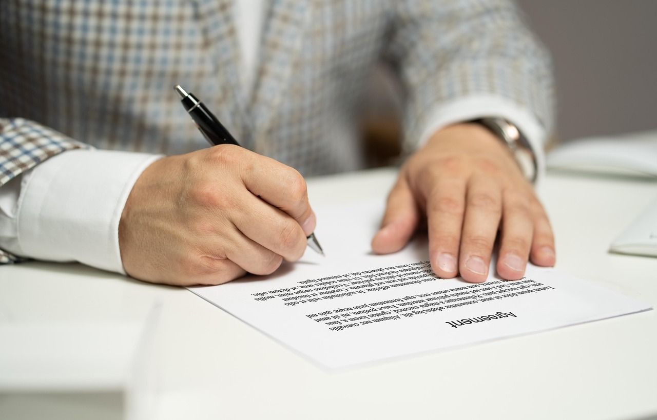 배우자에게 증여한 해외주식, 1년 안에 팔면 이월과세로 절세 효과가 사라집니다