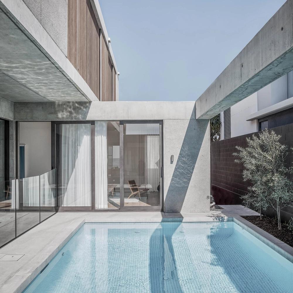 Mermaid House - Harmonizing Architecture with Nature