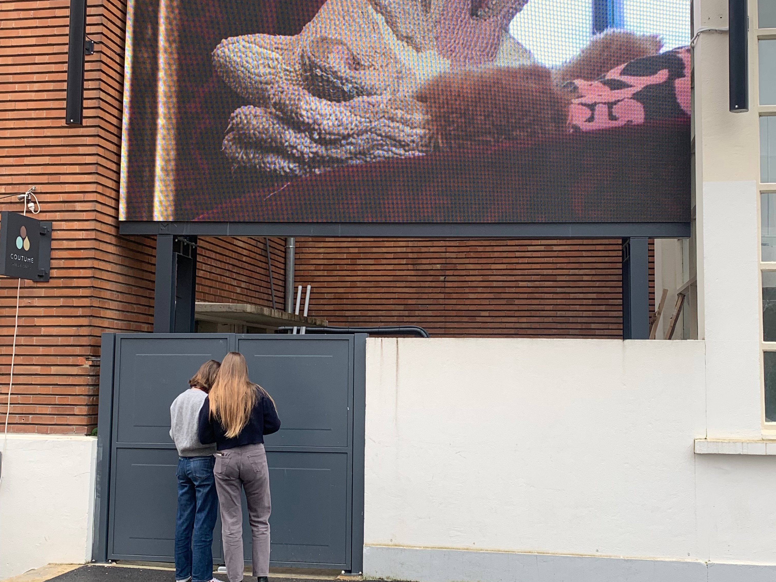 we used to be wild, Projection at Fondation Fiminco, 2024, foto by Sophia Mainka