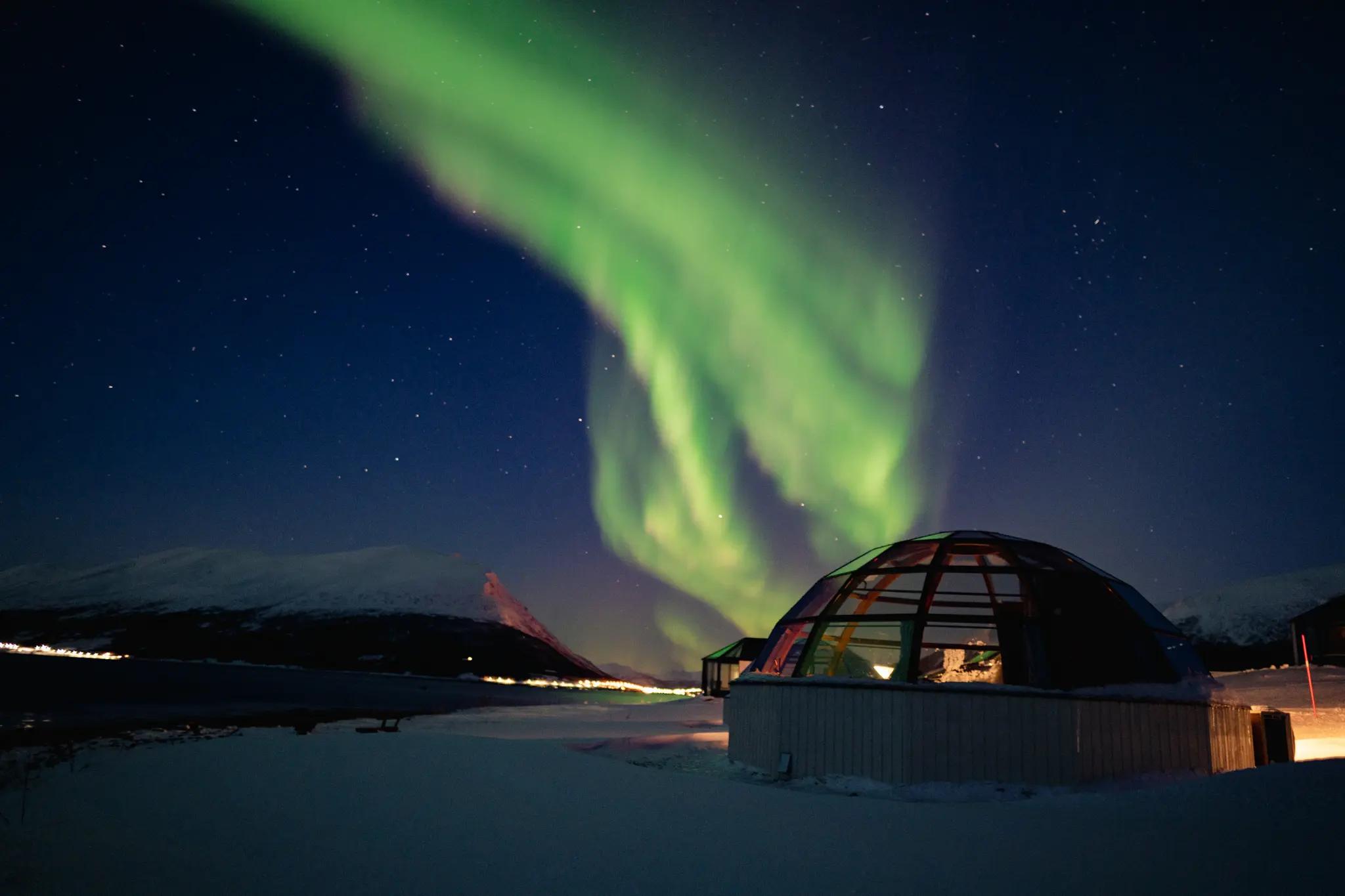 Northern Lights above a 360º igloo at Lyngen North