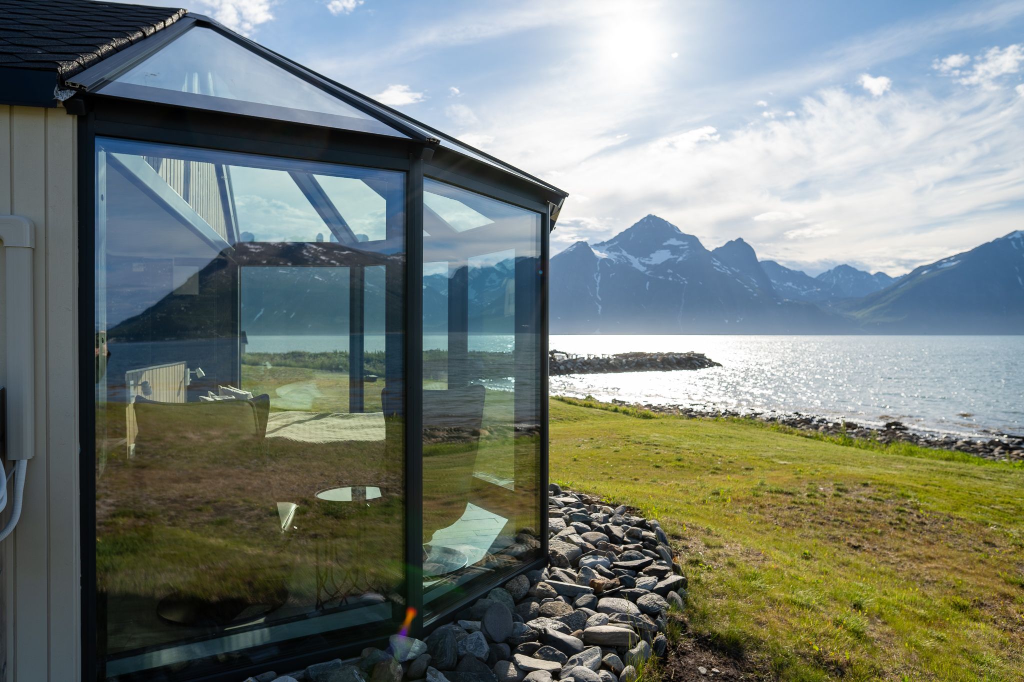 Glassiglo 180º på glampingstedet Lyngen North i Norge