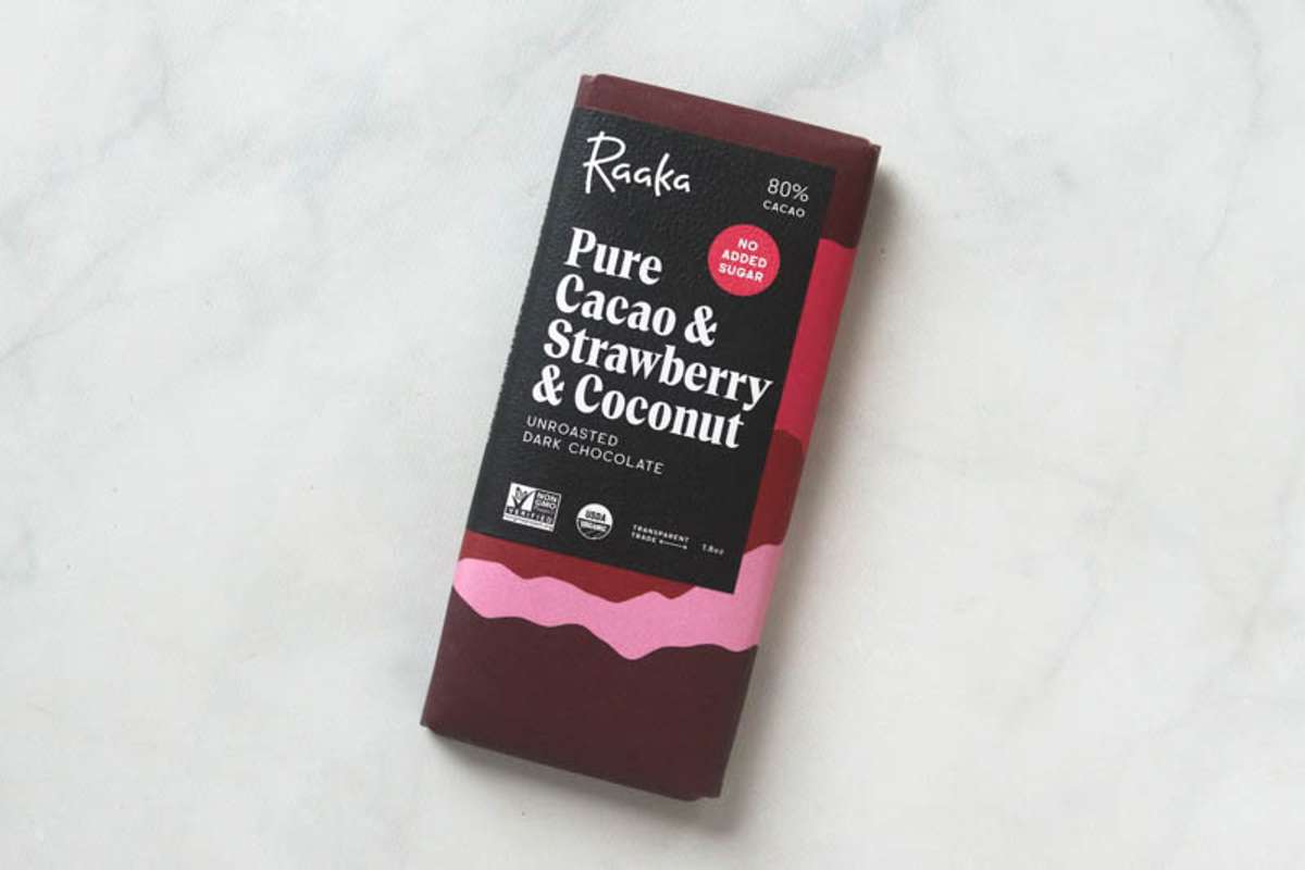 Pure Cacao & Strawberry & Coconut 80% Dark Chocolate – Raaka Chocolate