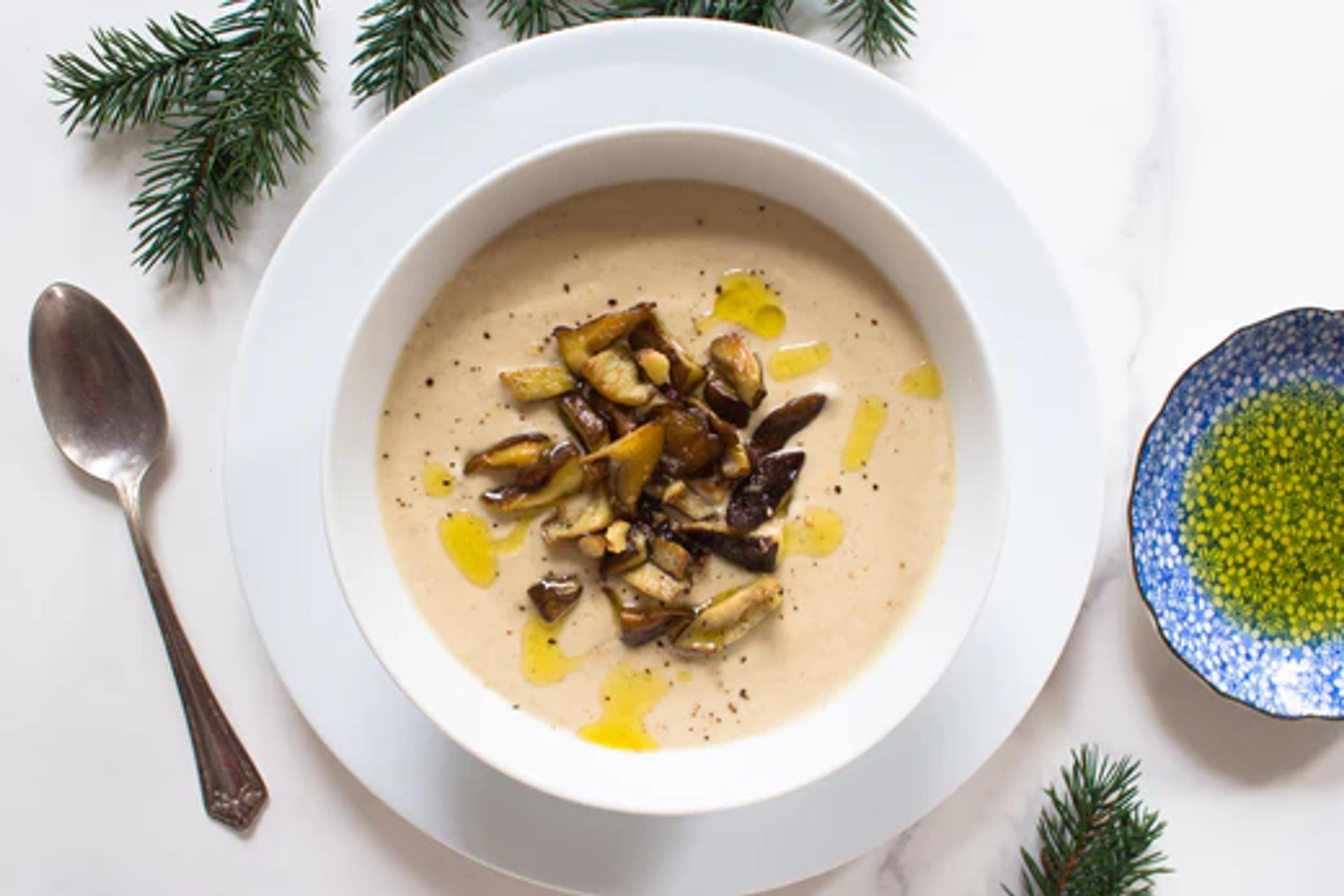Cream of Mushroom Cauliflower Soup