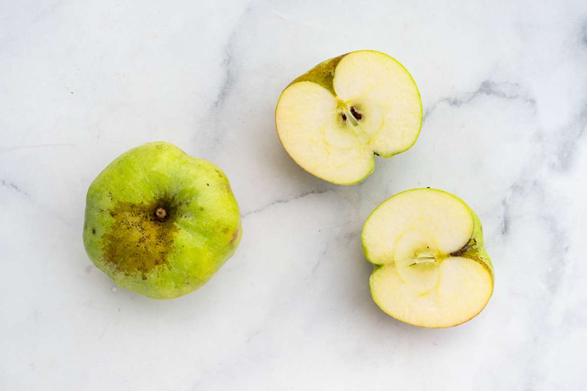 Buy Calville Blanc d'Hiver Apples For Delivery Near You Farm To People