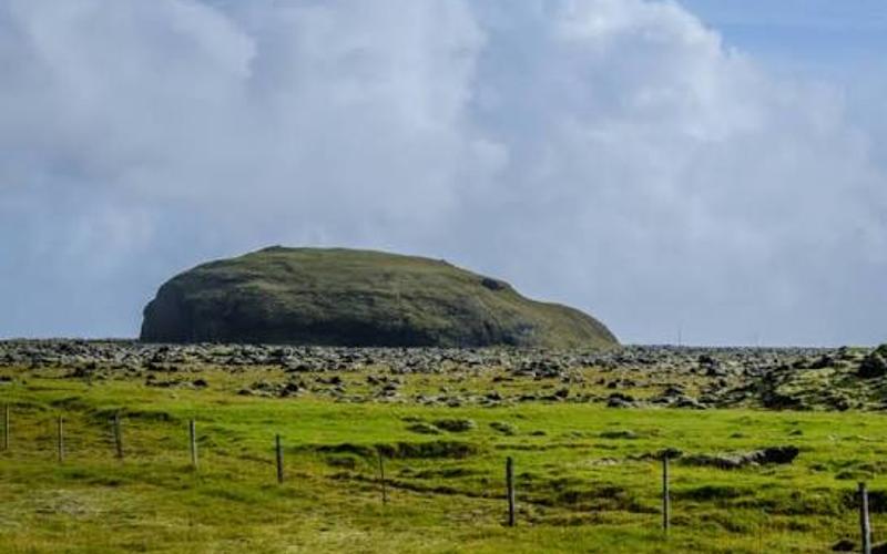 Orustuhóll