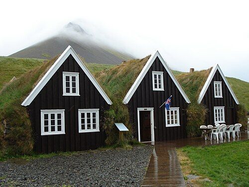 Hrafnseyri - Reykjavik