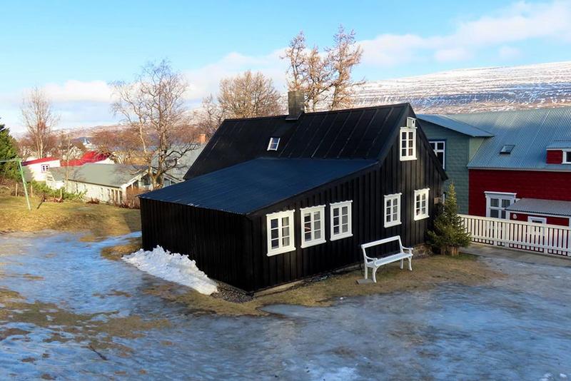 Nonnahús — Jón Sveinsson in Innbærinn