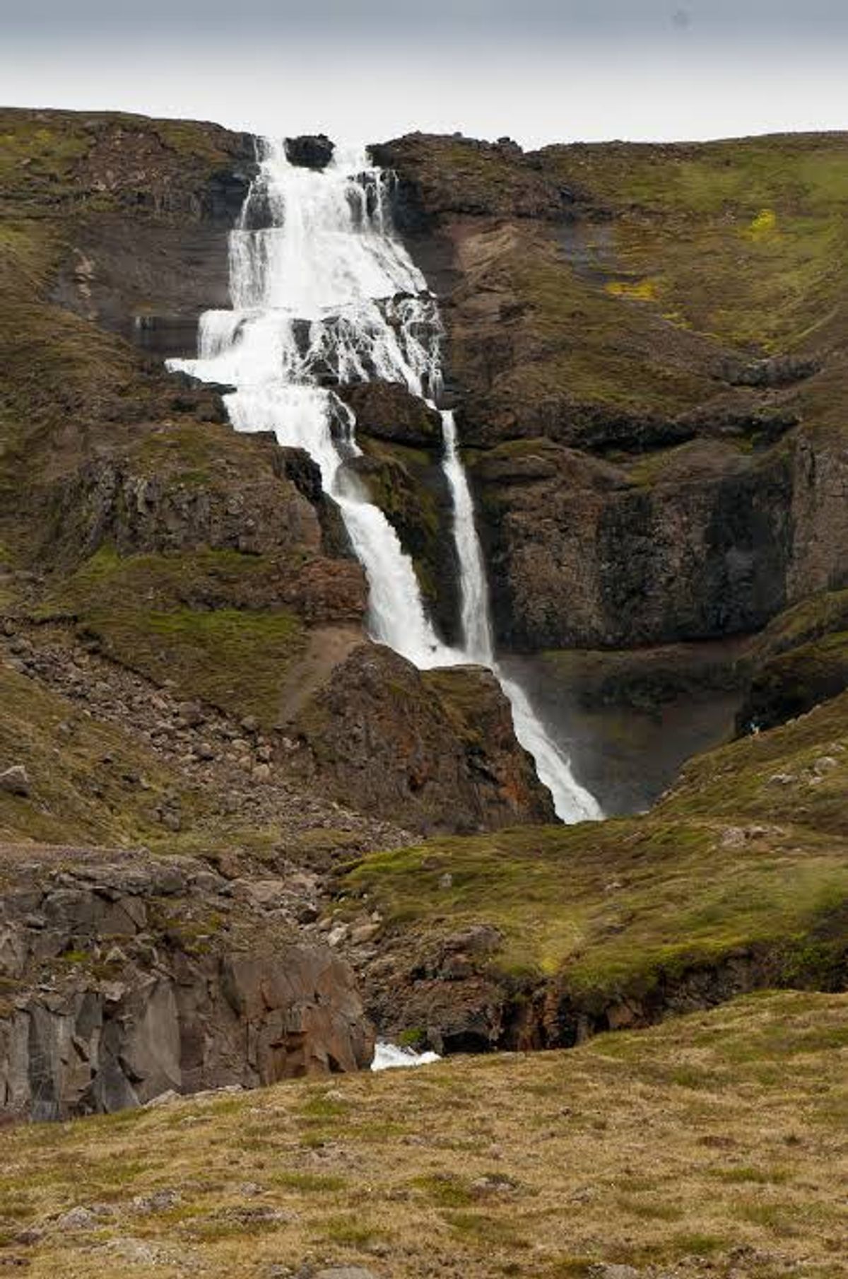 Rjúkandifoss Waterfall photo 1