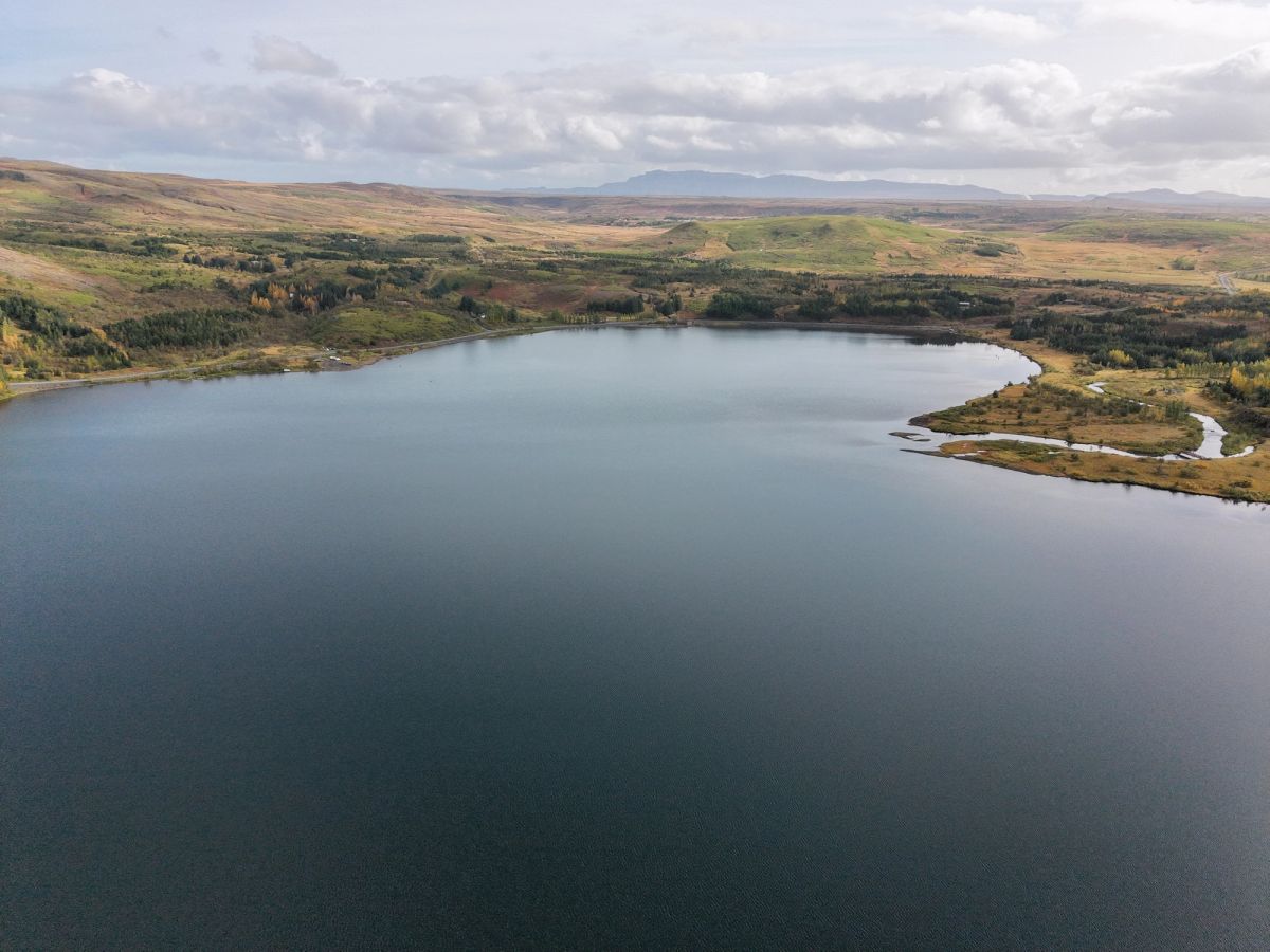 Hafravatn: el lago tranquilo al borde de Reykjavík in capital-region — photo 4