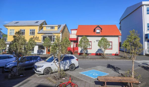 Lava Guesthouse