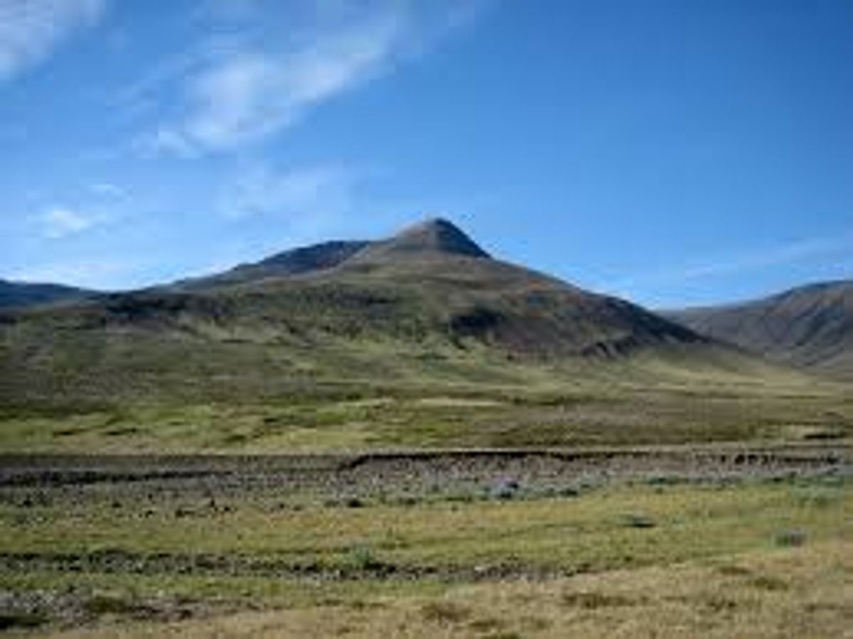 Hátindur