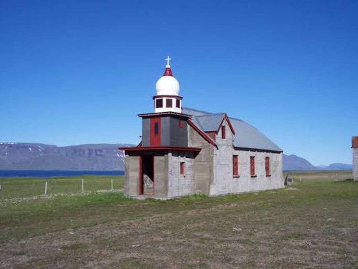塞拉达尔教堂 in westfjords — photo 2