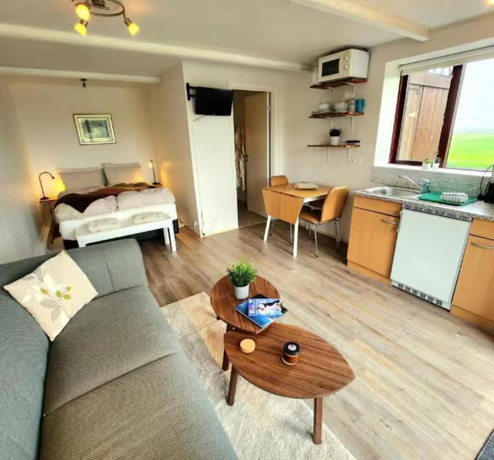 Fagrahlíð Guesthouse