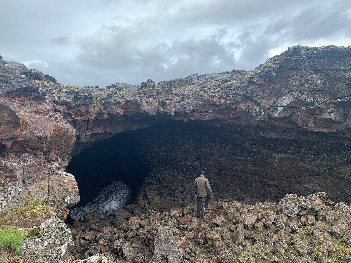Surtshellir in west-iceland — photo 3