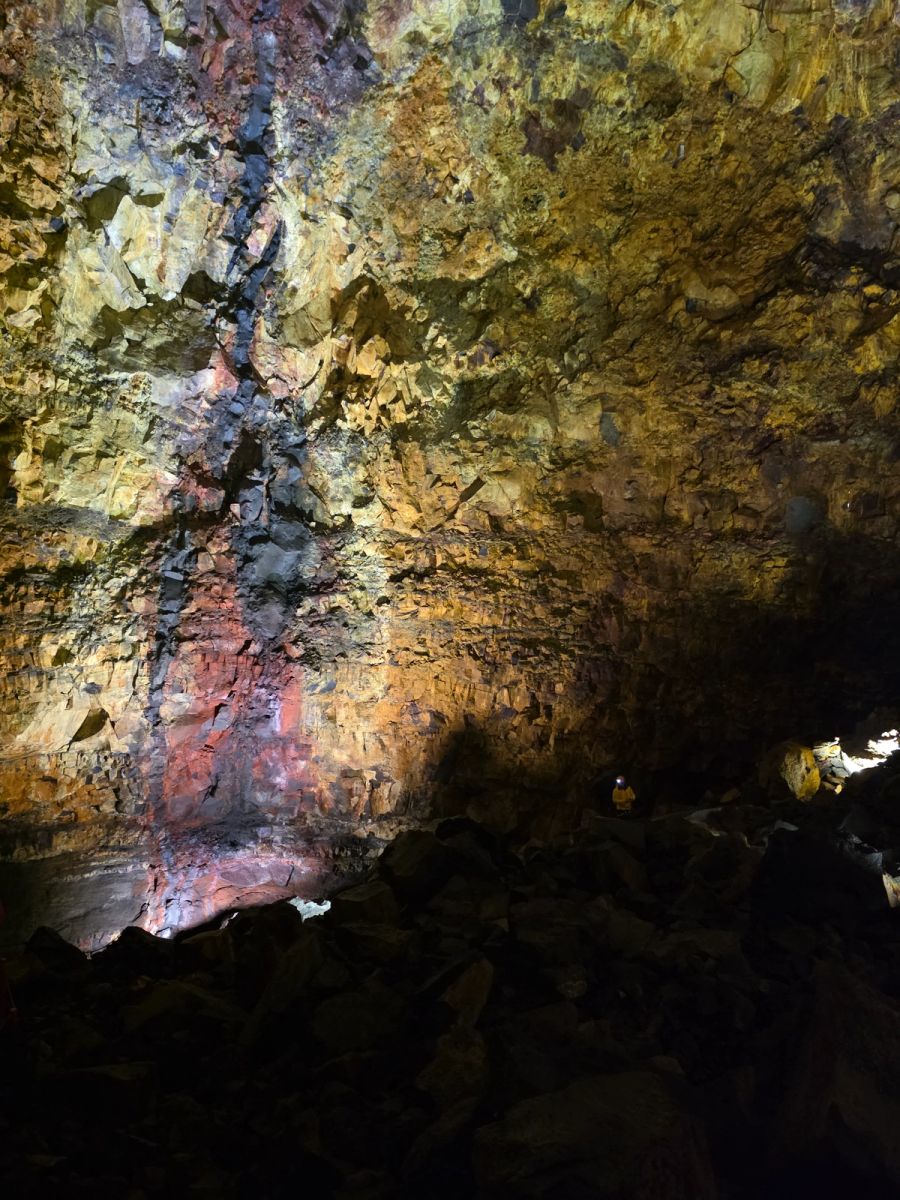 Dentro del Volcán – Nuestra Experiencia en Þríhnúkagígur