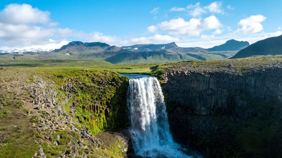 Svöðufoss in snaefellsnes