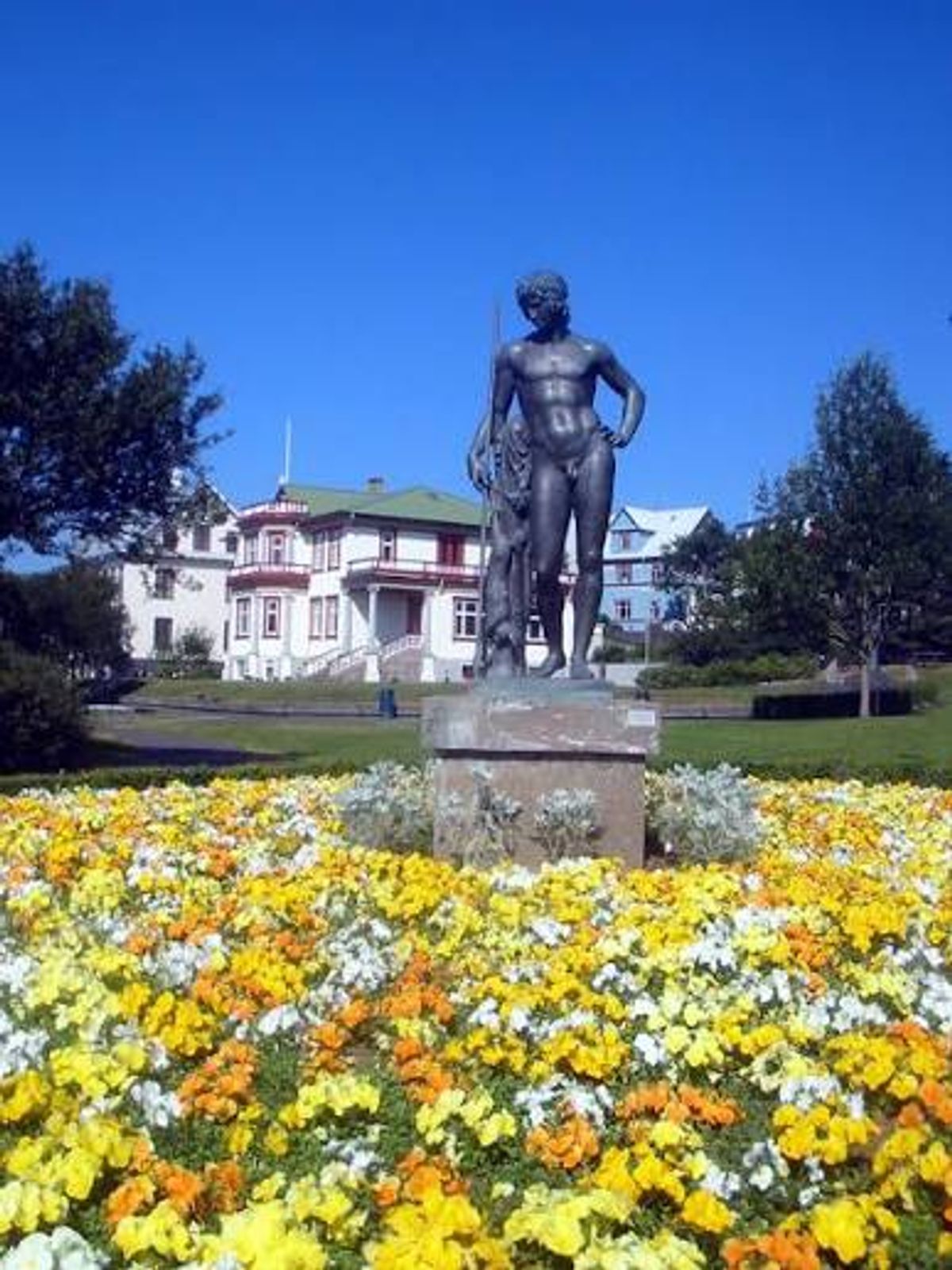 Hallargarðurinn in capital-region — photo 3