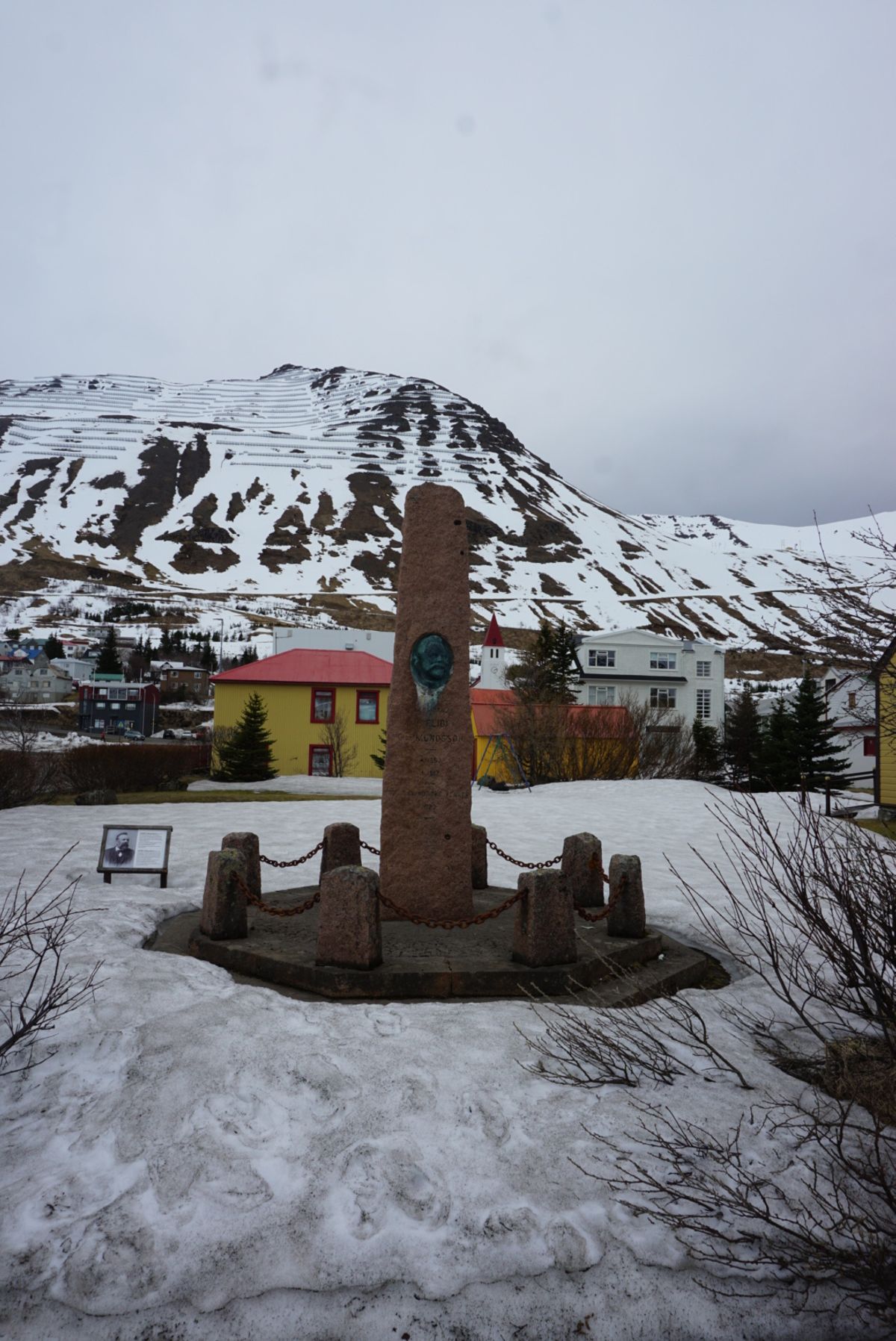 弗里德永·约恩松纪念碑 in north-iceland — photo 1