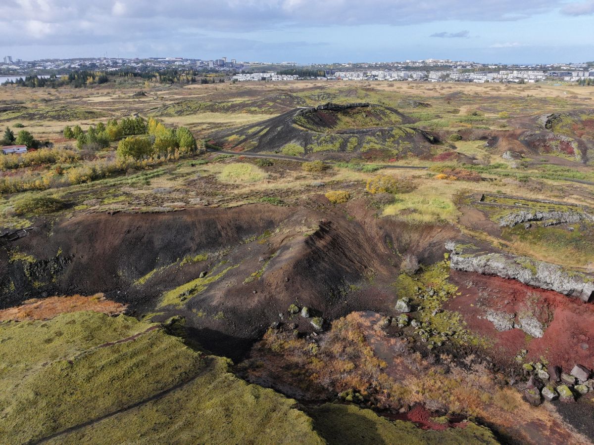 Rauðhólar — Colinas Rojas in capital-region — photo 4