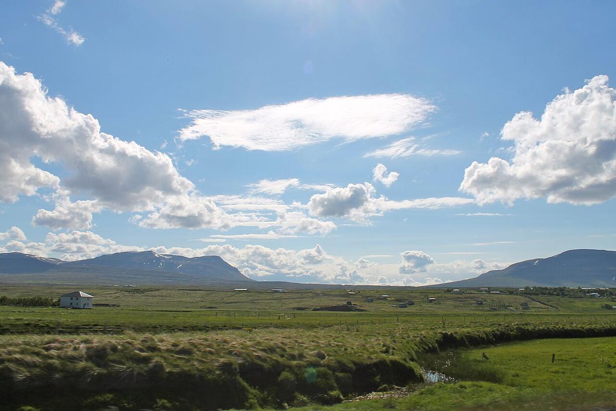 Bóla, minnisvarði