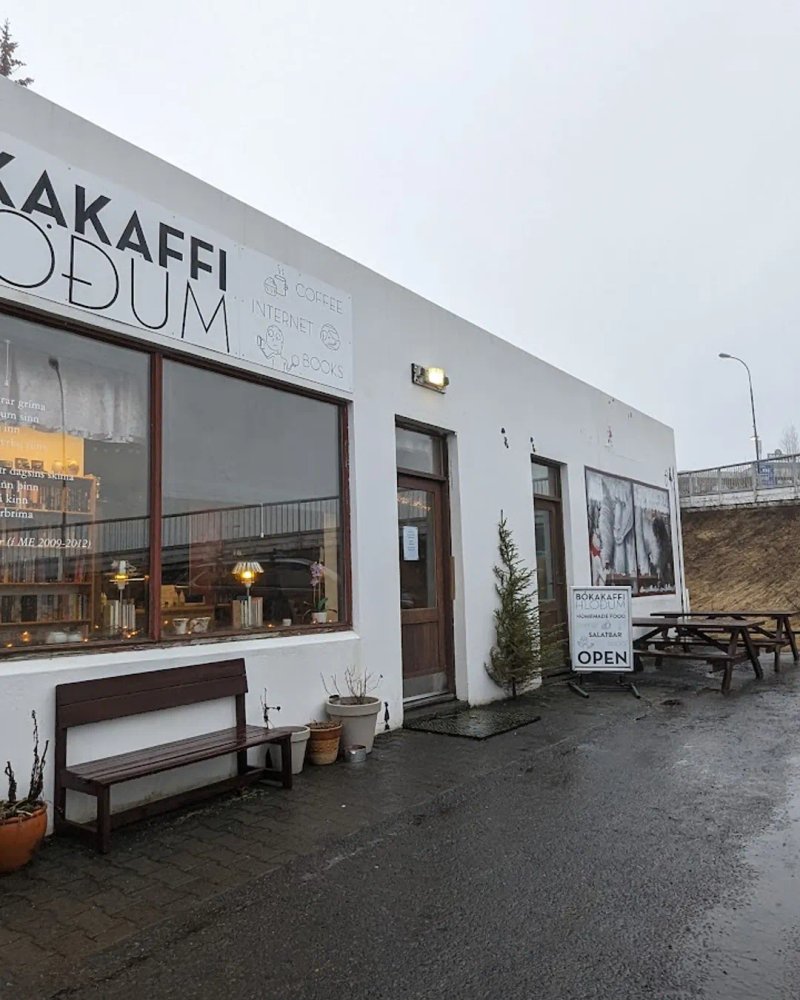 Bókakaffi Hlöðum