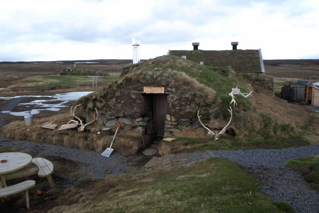 Aðalból