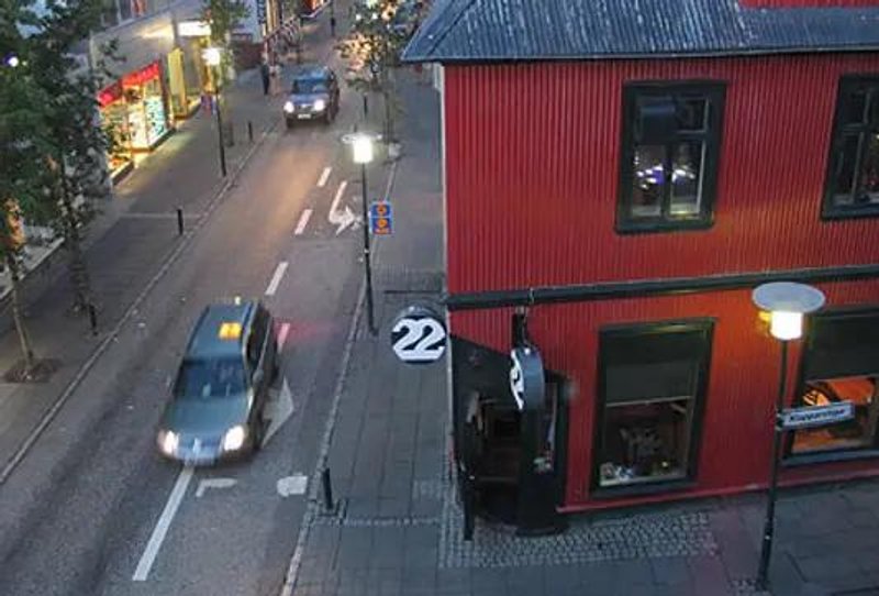 22
