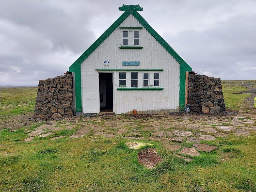 Hvítárnes Hut