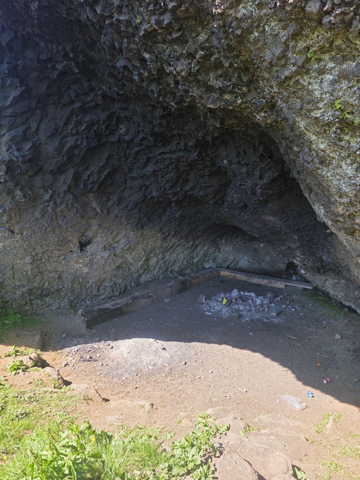 Stórihellir photo 2