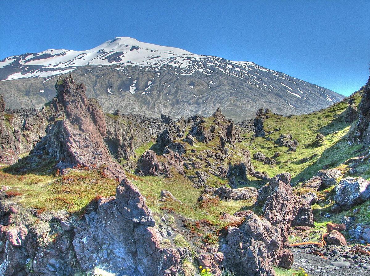 Djupalonssandur Lava Trail