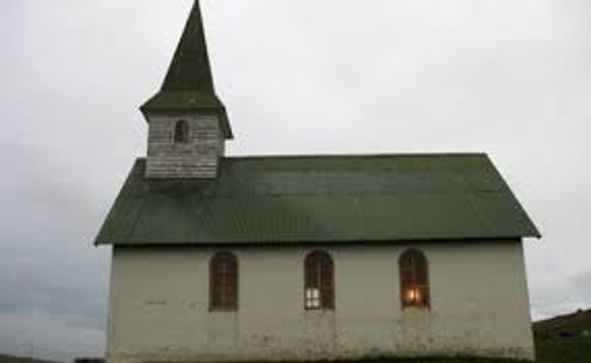 埃夫里-努普教堂 in north-iceland — photo 3
