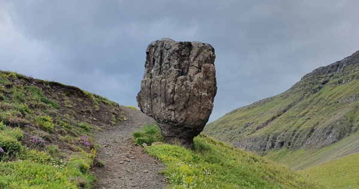 Steðji (Staupasteinn) á Skeiðhóli in capital-region — photo 2