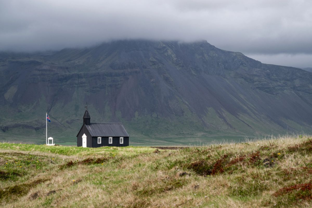 Búðakirkja (Black Church of Búðir)