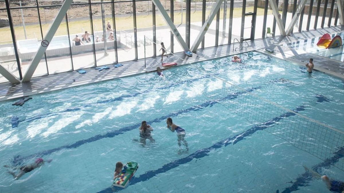 Asvallalaug Swimming Pool