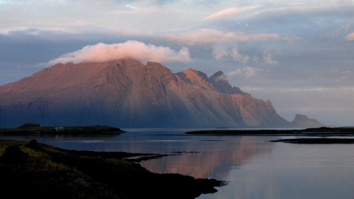 Vesturhorn in east-iceland — photo 2
