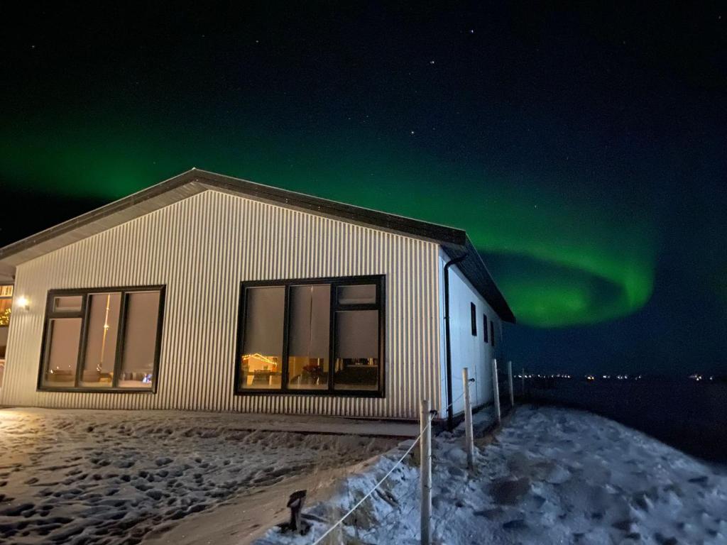 Skíðbakki Guesthouse