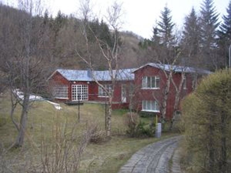 Aðalstræti 82