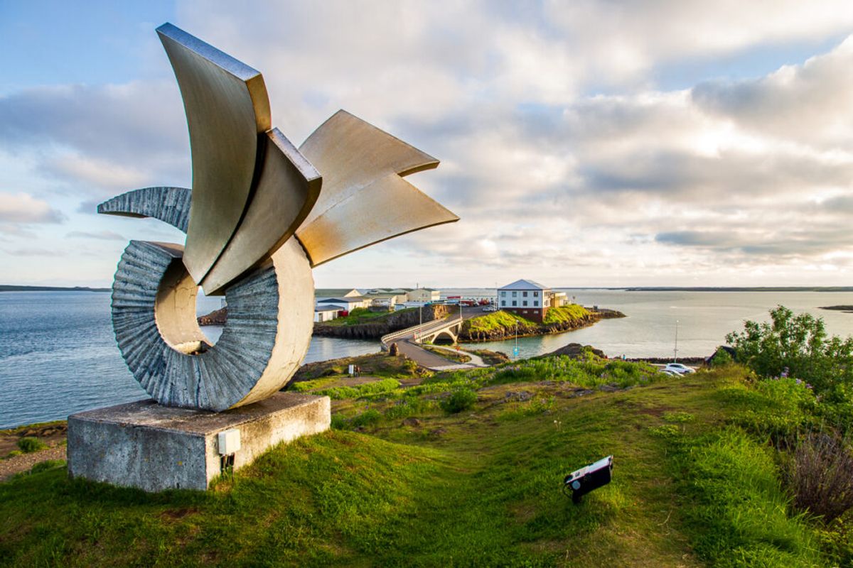 Monumento a Brák in west-iceland — photo 2