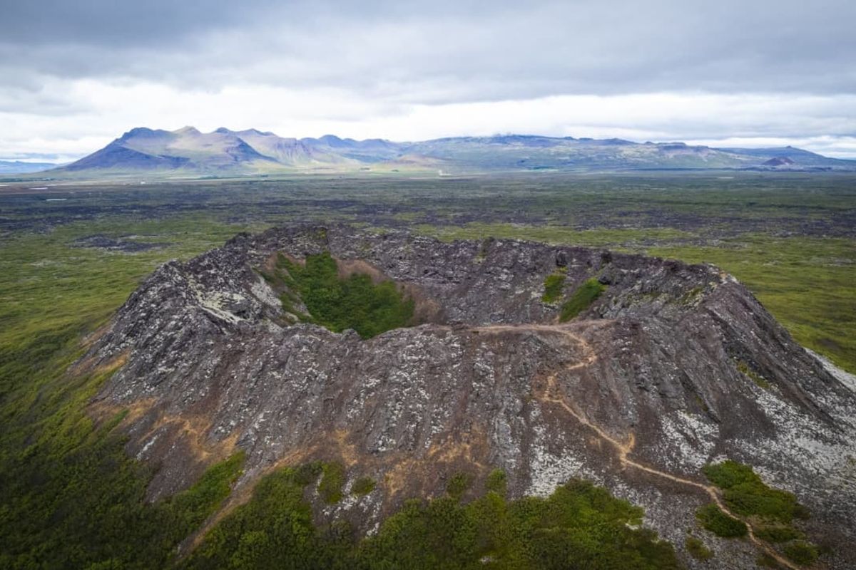 Eldborg at Höskuldarvellir