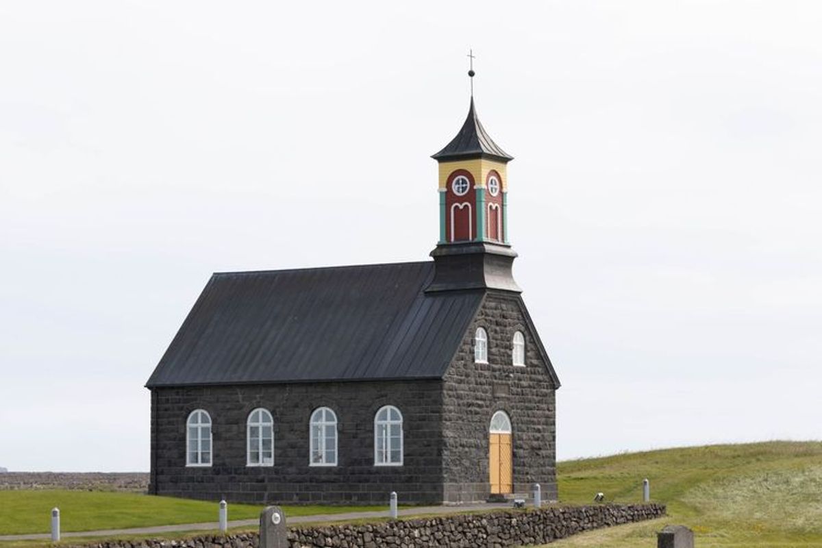 Hvalsneskirkja