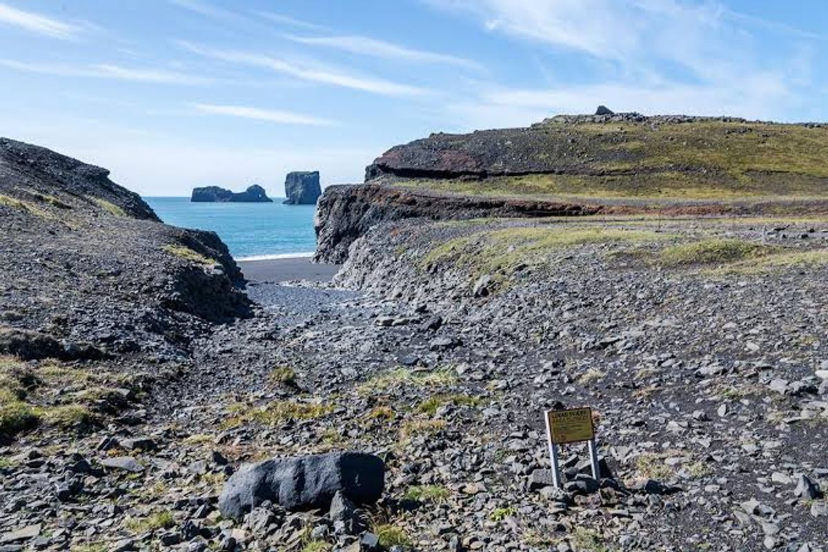 Kirkjufjara beach in south-iceland — photo 2