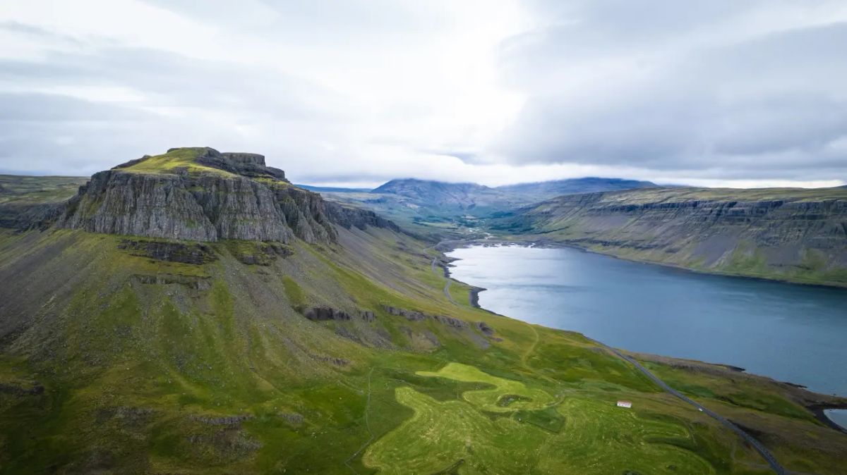 Hvalfjörður – Whale Fjord in west-iceland — photo 3