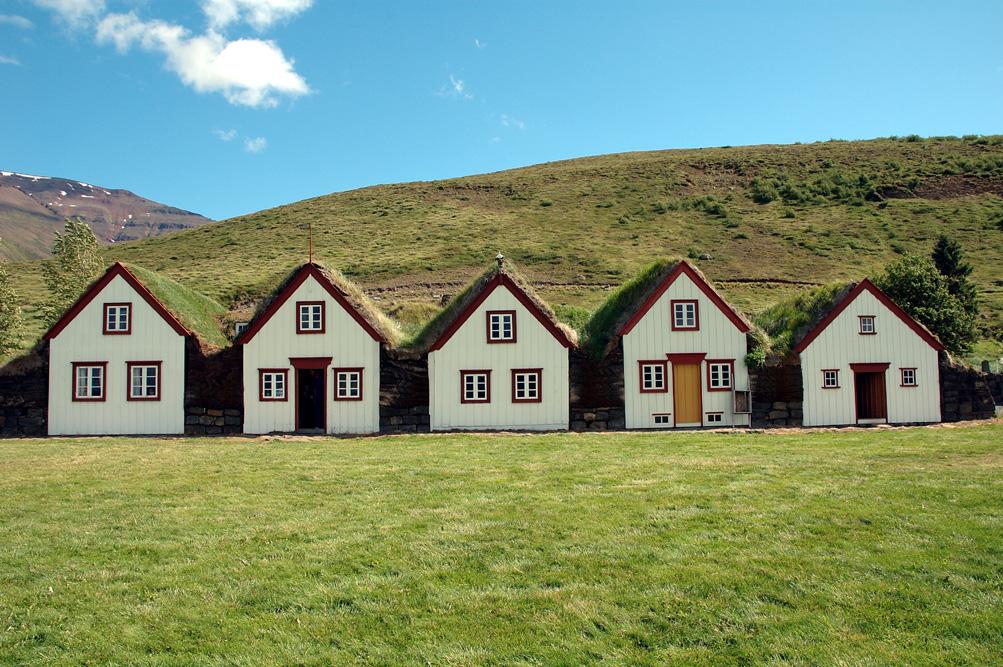 Laufáskirkja