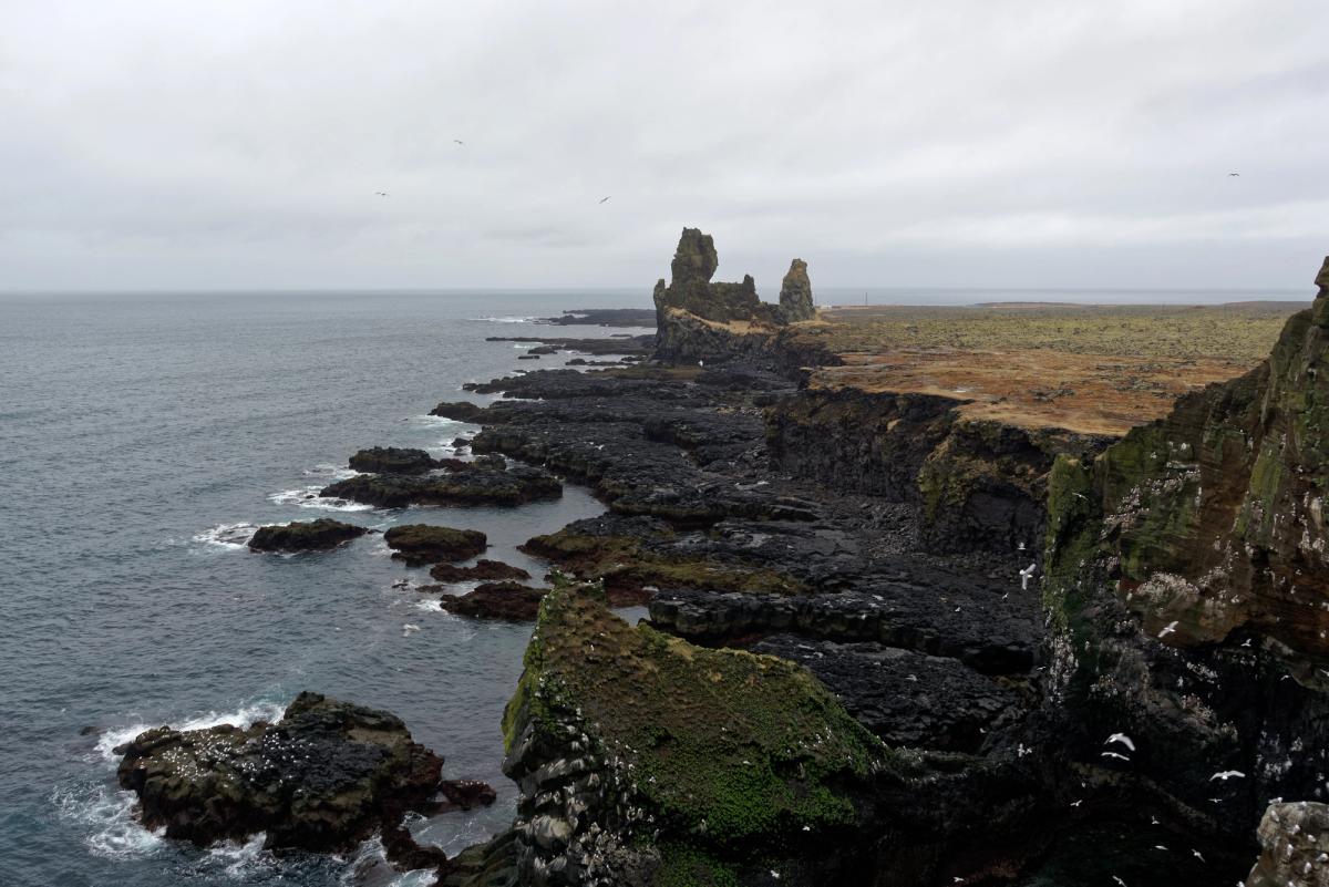 Lóndrangar