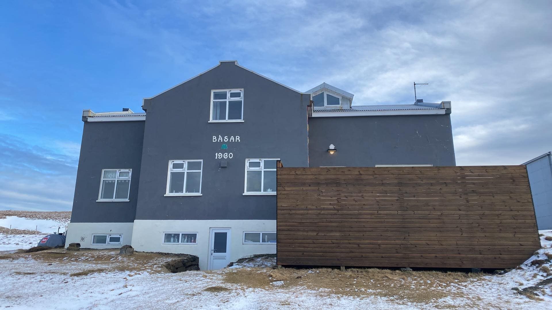 Gistiheimilið Básar