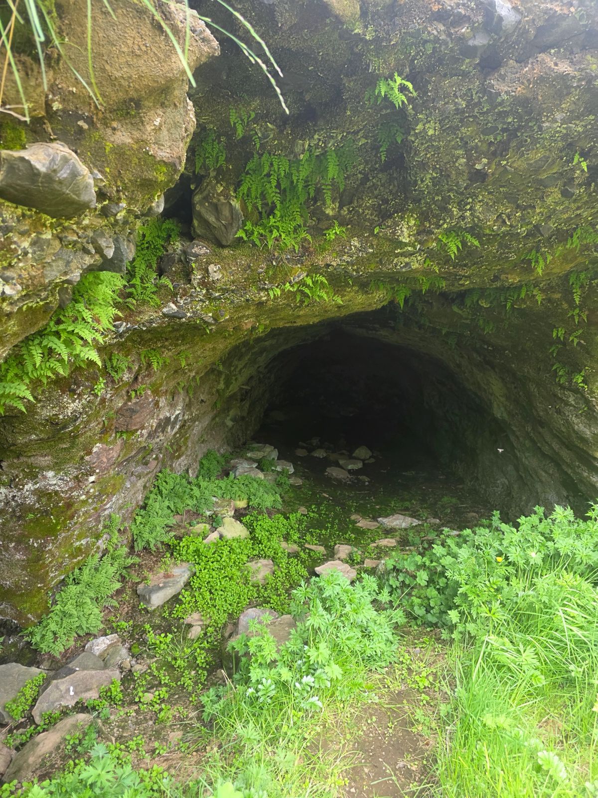 Efra-Hvolshellar in south-iceland — photo 1