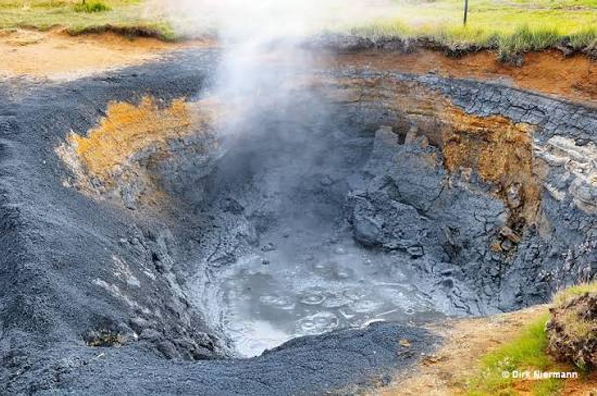 Fúlipollur in reykjanes — photo 1