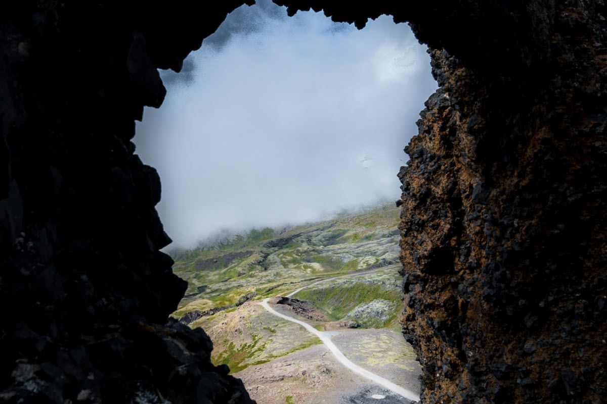 Sönghellir (Cave)