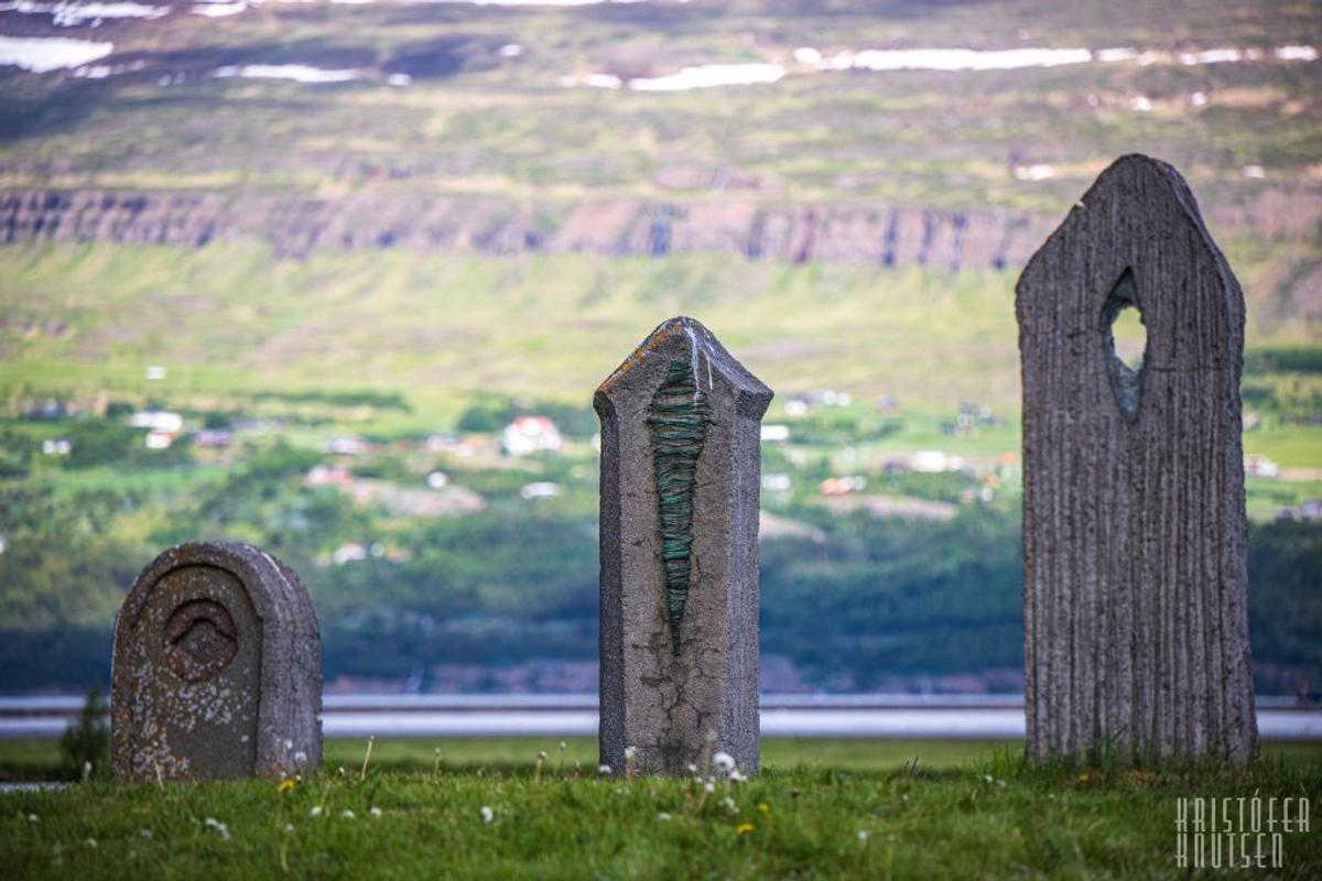 Minnisvarðar um framtíðina - innbærinn in north-iceland